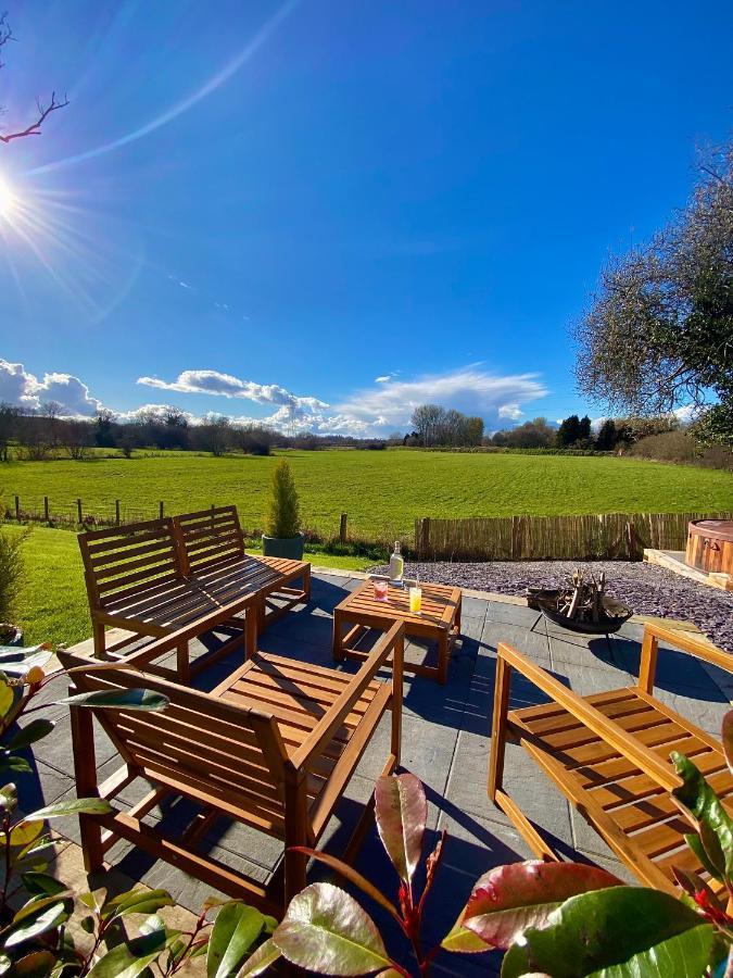 Bailey's Hideaway Lodge Portadown