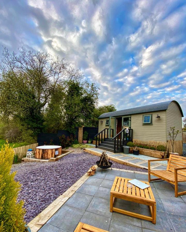 Bailey's Hideaway Lodge