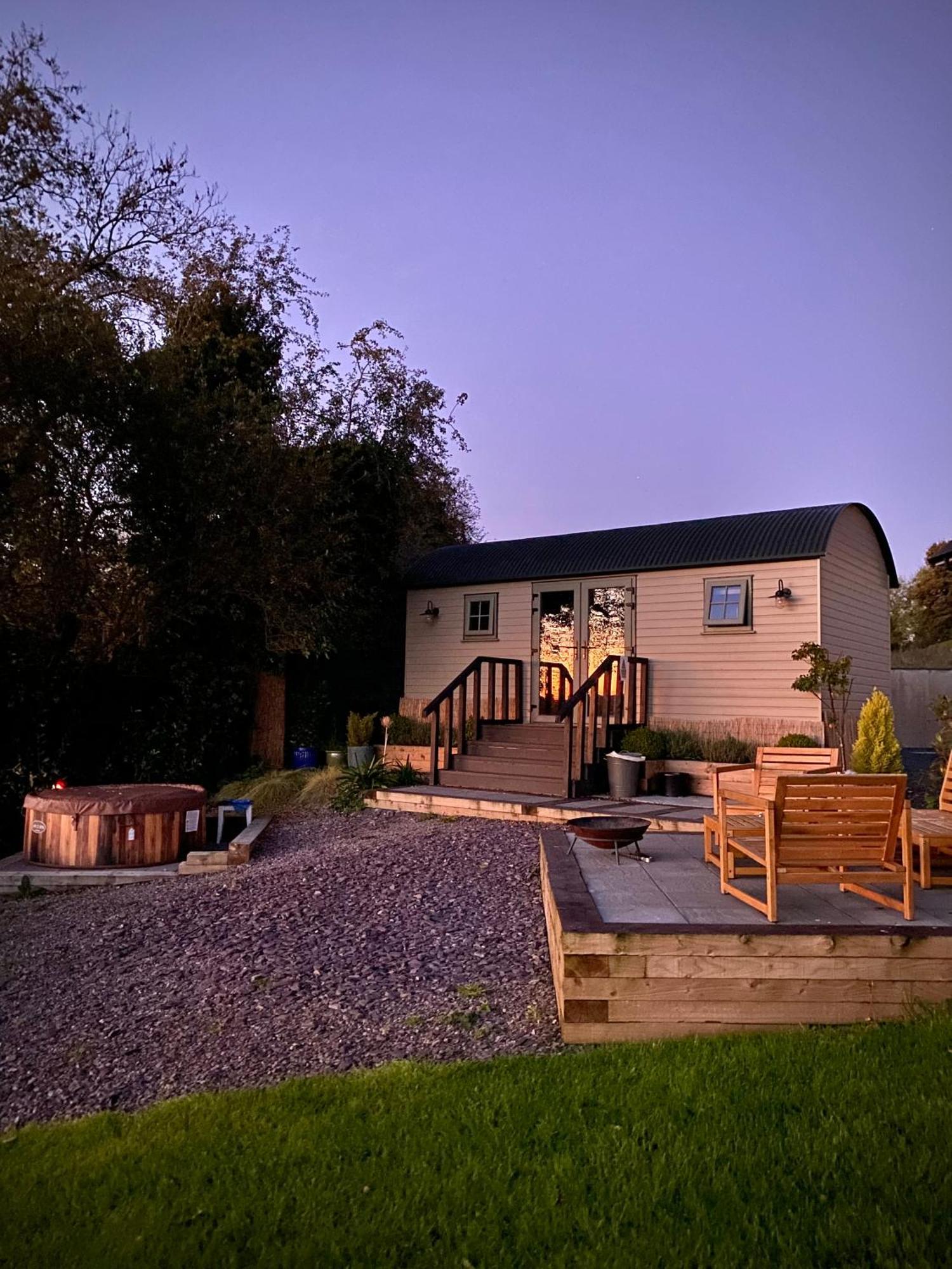 Bailey's Hideaway * Portadown